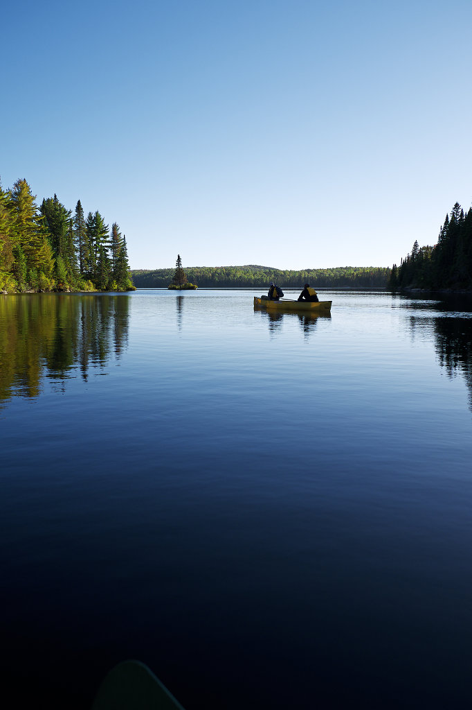 Calm atmosphere on Tom Thomson Lake