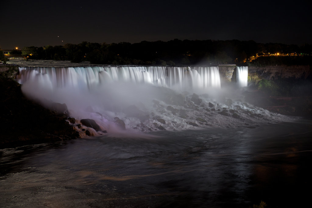 American Falls at night